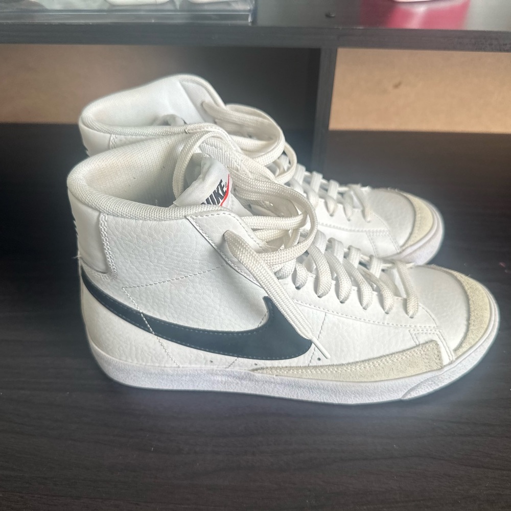 nike blazers size 9